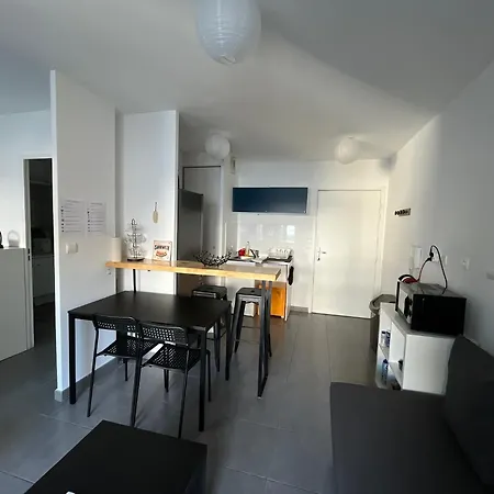 Grand Studio, Coin Nuit, Piscine, Parking Gratuit Apartment *