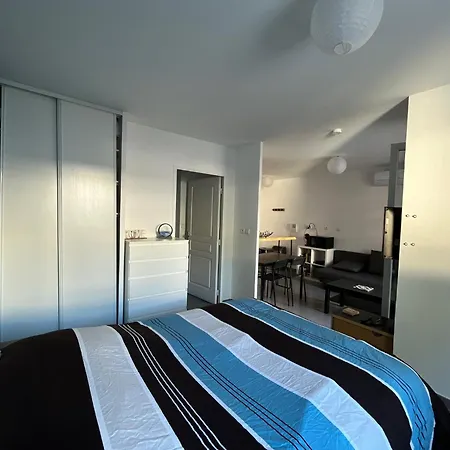Grand Studio, Coin Nuit, Piscine, Parking Gratuit La Ciotat